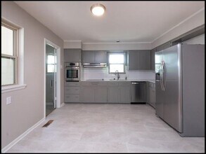 4907 Arlington Dr, Unit AUCMDR in North Little Rock, AR - Building Photo - Building Photo