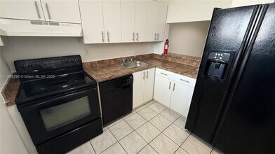 11307 SW 200th St in Miami, FL - Building Photo - Building Photo