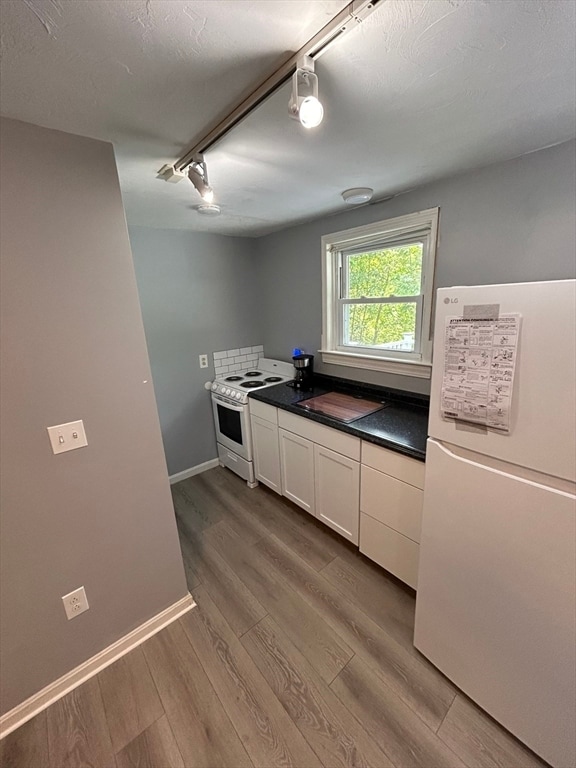 33 N Sullivan Rd in Charlton, MA - Building Photo - Building Photo