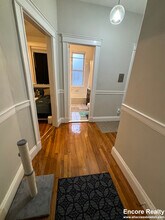 1193 Commonwealth Ave, Unit 19 in Boston, MA - Foto de edificio - Building Photo