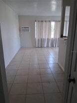 7118 5th Ave N in St. Petersburg, FL - Building Photo