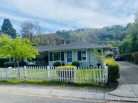 3765 Mosswood Dr, Unit 3765 Mosswood Dr. in Lafayette, CA - Building Photo