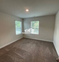 426 Nixon Rd in Belmont, NC - Foto de edificio - Building Photo