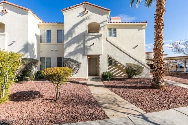 property at 698 S Racetrack Rd