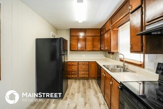 7306 Reeds Rd in Overland Park, KS - Building Photo - Building Photo