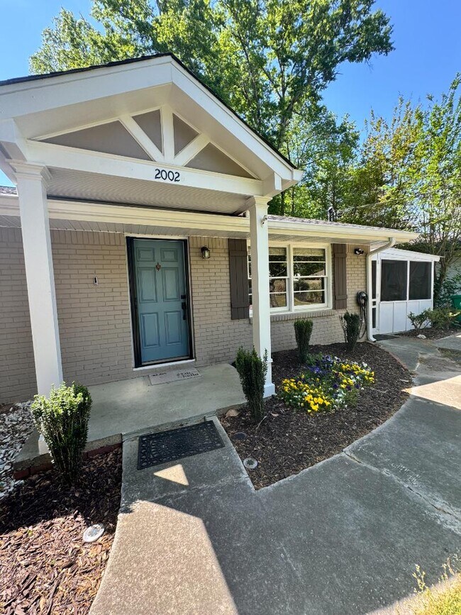 property at 2002 E Drew Valley Rd NE