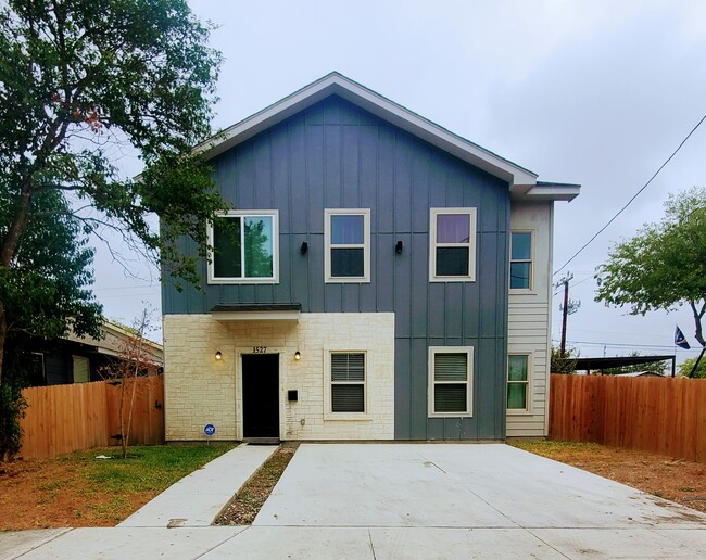 1527 Lamar St in San Antonio, TX - Building Photo - Building Photo
