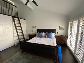 10 Encore Ct in Newport Beach, CA - Building Photo - Building Photo