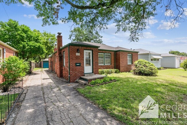 property at 528 N Pershing St