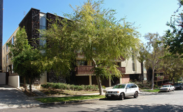 The Fairburn in Los Angeles, CA - Building Photo - Building Photo