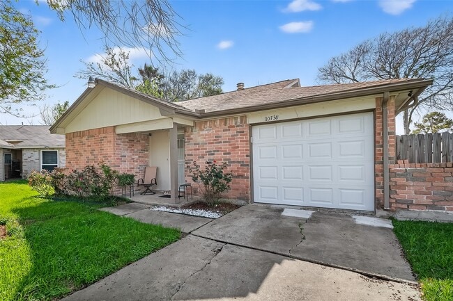 property at 10738 Highland Woods Dr
