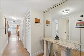 1160 Hillsboro Mile in Hillsboro Beach, FL - Building Photo - Building Photo