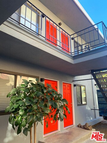 908 N Louise St-Unit -4 in Glendale, CA - Building Photo