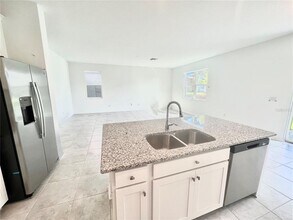 7339 Pool Compass Loop in Wesley Chapel, FL - Building Photo - Building Photo