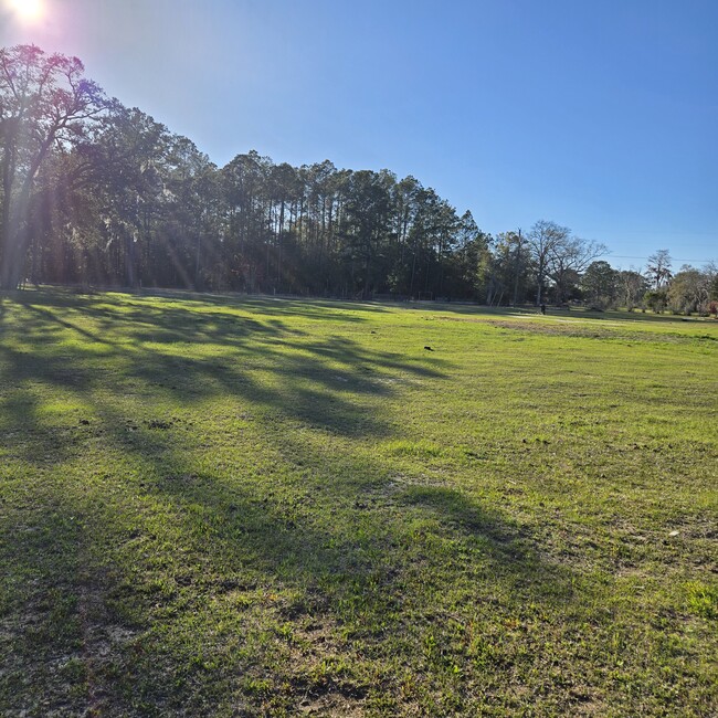 2606 Beechwood Dr in Jesup, GA - Foto de edificio - Building Photo