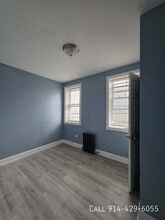 215 Edwards Pl in Yonkers, NY - Building Photo - Building Photo