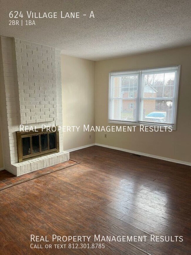 624 Village Ln in Newburgh, IN - Building Photo - Building Photo