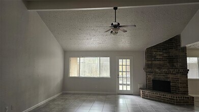 2610 Strait Ln in Houston, TX - Building Photo - Building Photo