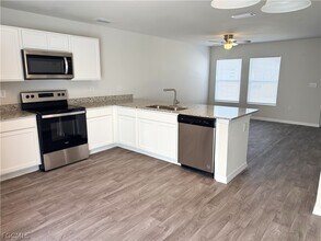 324 NW 3rd Ln in Cape Coral, FL - Building Photo - Building Photo