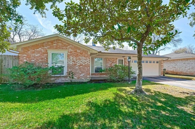 property at 13623 Fernhill Dr