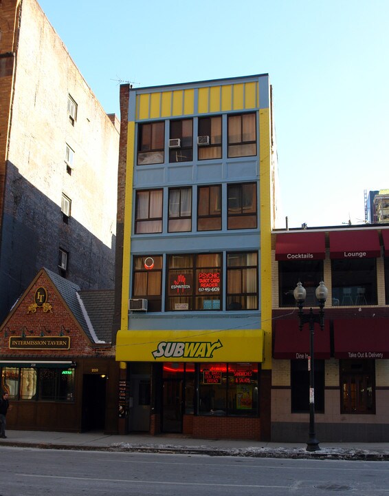 230 Tremont St in Boston, MA - Building Photo