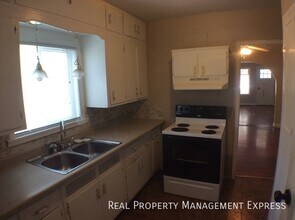 2 Bedroom 1 Bathroom Lower Level Unit Clos in Sioux Falls, SD - Building Photo - Building Photo