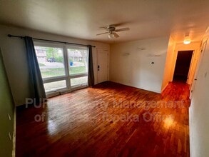 2015 Clifton Ct in Lawrence, KS - Building Photo - Building Photo