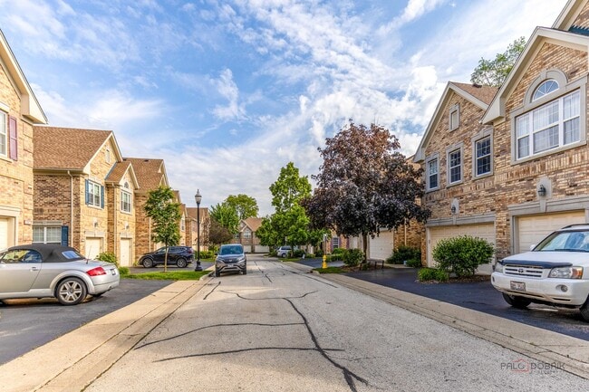 1238 S Christine Ct in Vernon Hills, IL - Building Photo - Building Photo