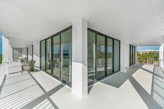 2784 S Ocean Blvd in Palm Beach, FL - Building Photo - Building Photo