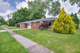 17 Filmore Ave in Cuyahoga Falls, OH - Building Photo - Building Photo