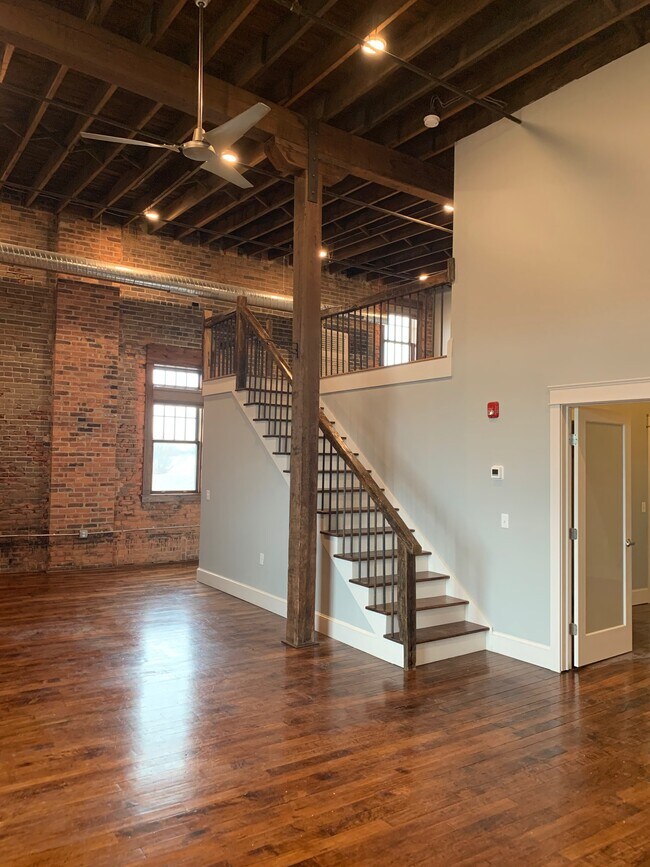 65 Vandalia St, Unit 32 in Buffalo, NY - Building Photo - Building Photo