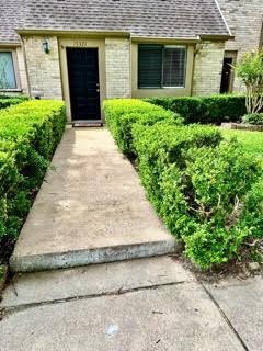 15321 Falmouth Ave Photo