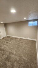 1005 E Diamond Way in Sandy, UT - Building Photo - Building Photo