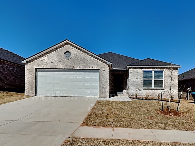 6133 Holm Oak Rd in Edmond, OK - Foto de edificio