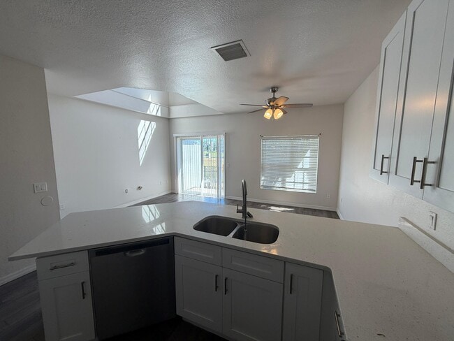 2003 Claudia Ln in Kissimmee, FL - Building Photo - Building Photo