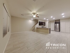 12590 W Mazatzal Dr in Peoria, AZ - Building Photo - Building Photo
