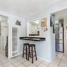 932 Saint Louis Ave in Long Beach, CA - Building Photo - Interior Photo