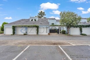 749 Barnegat Ln in Redwood City, CA - Building Photo