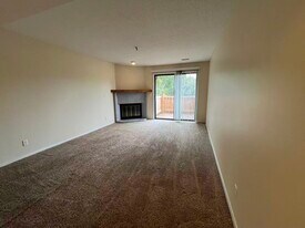 1350 Brook St in St. Charles, IL - Building Photo