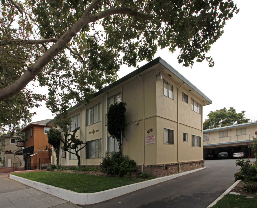 475 S 4th St in San Jose, CA - Building Photo