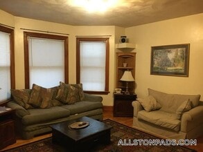 36 Linden St in Boston, MA - Foto de edificio - Building Photo