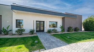7417 E Paradise Dr in Scottsdale, AZ - Building Photo - Building Photo