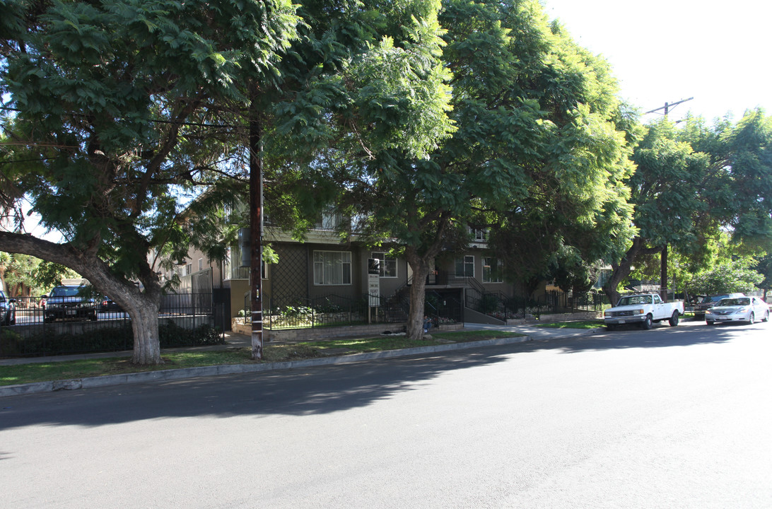 1848 Garfield Pl in Los Angeles, CA - Building Photo