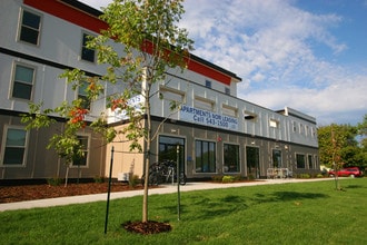 Spruce Street Apartments in Missoula, MT - Foto de edificio - Building Photo