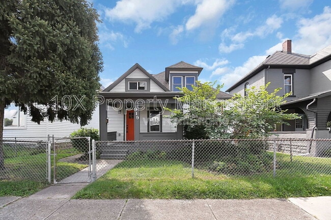 property at 919 W Rich St
