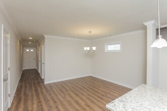 30 Arizona Ct in Elgin, SC - Foto de edificio - Building Photo