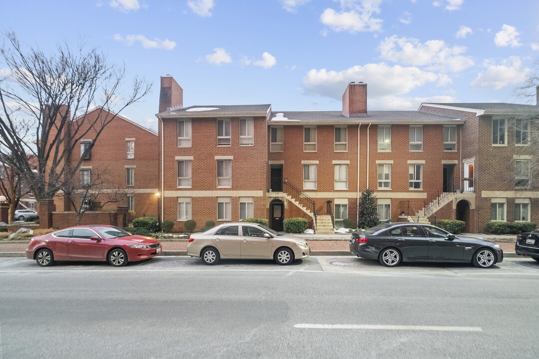 538 S Charles St, Unit R76 in Baltimore, MD - Building Photo