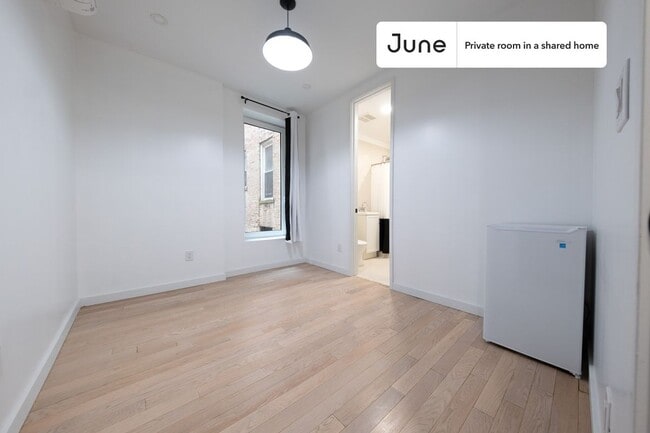 property at 624 E 17th St