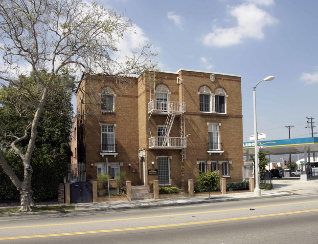 Rossmore Apartments in Los Angeles, CA - Building Photo - Building Photo