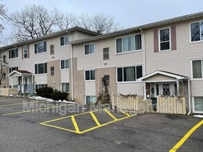 865 E Summit St in Milford, MI - Building Photo - Building Photo